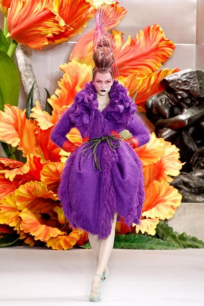 Look 1
